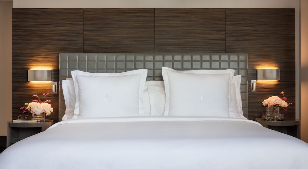 Four Seasons Hotel Sydney