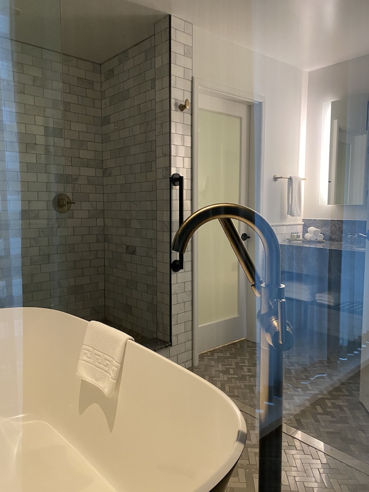 EXchange Hotel Vancouver