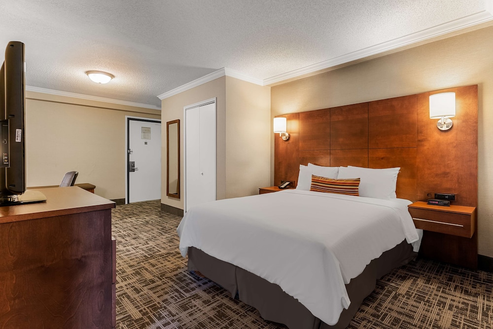 Best Western Ville Marie Montreal Hotel & Suites