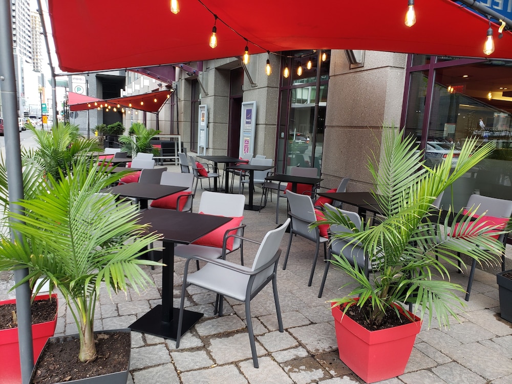 Novotel Montreal Centre