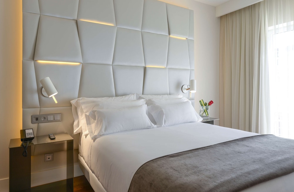 NH Collection Madrid Colón