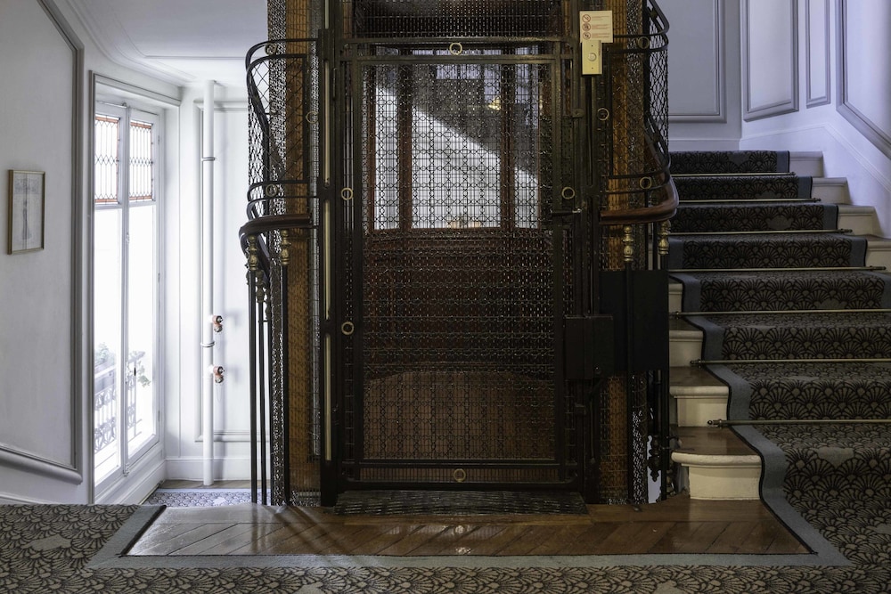 Bradford Elysees Astotel