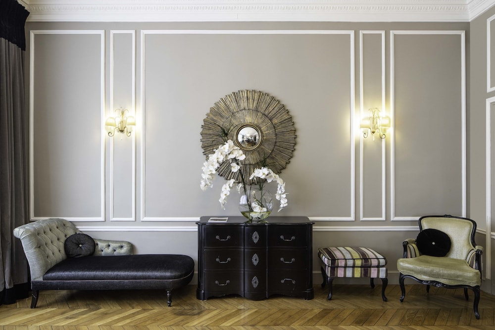 Bradford Elysees Astotel