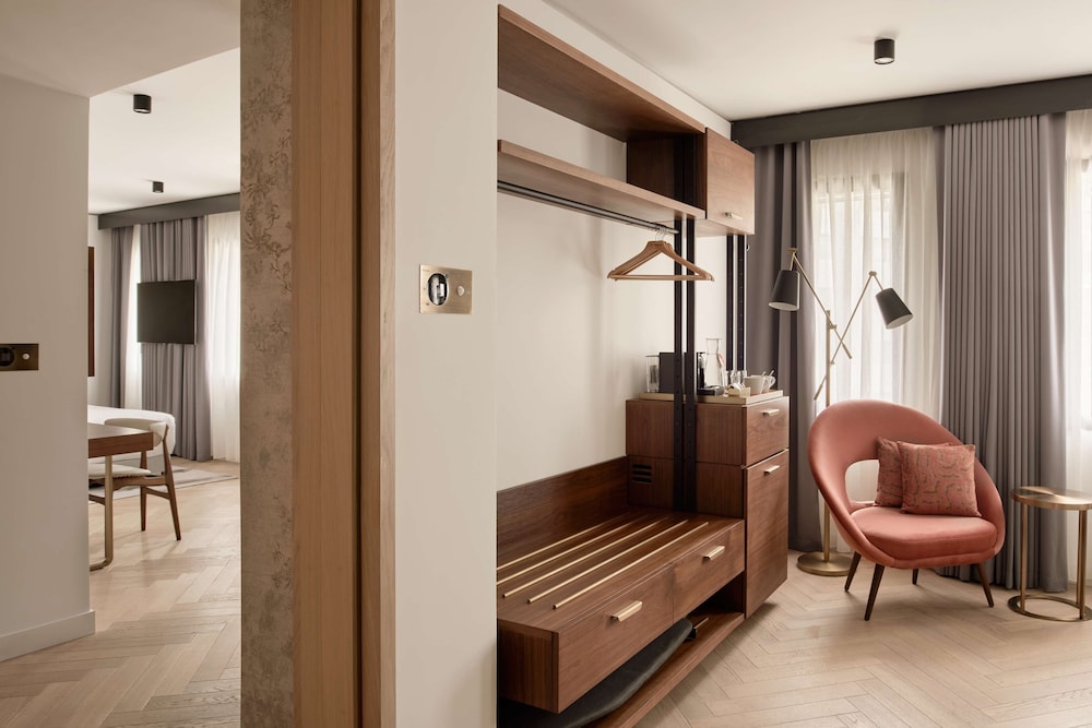 Canopy by Hilton London City