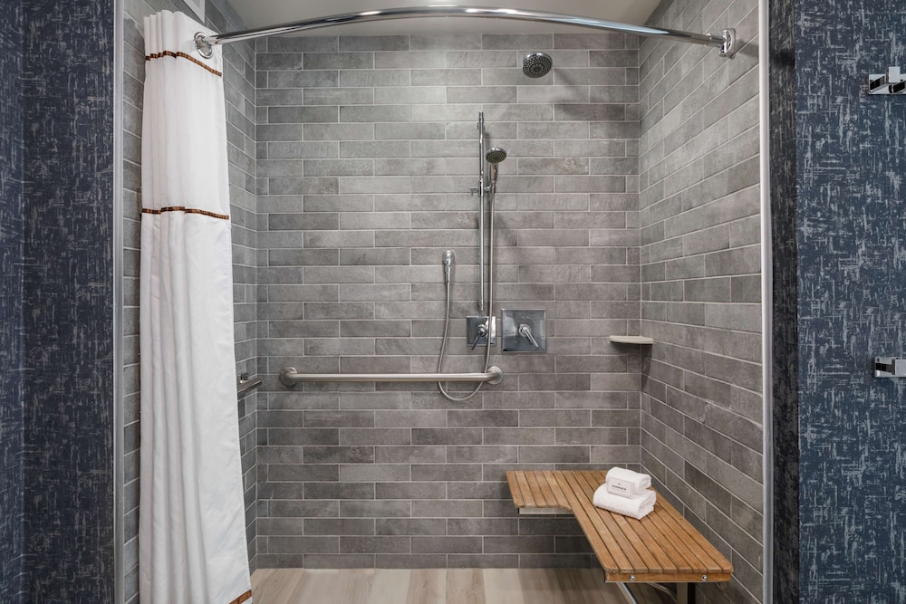 Carte Hotel San Diego Downtown, Curio Collection by Hilton