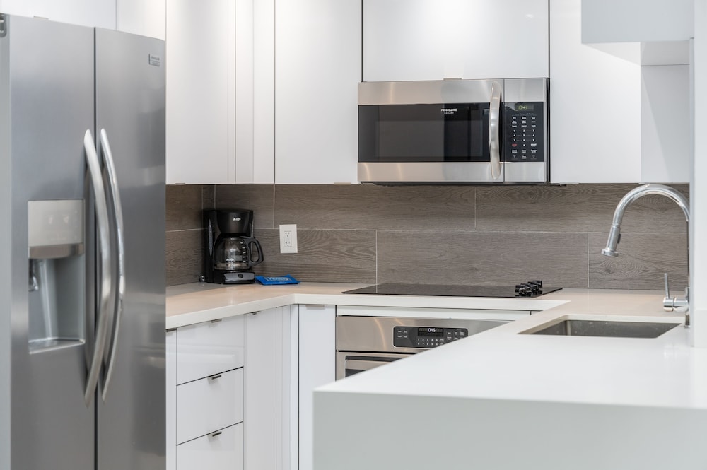 Fortune House Hotel Suites